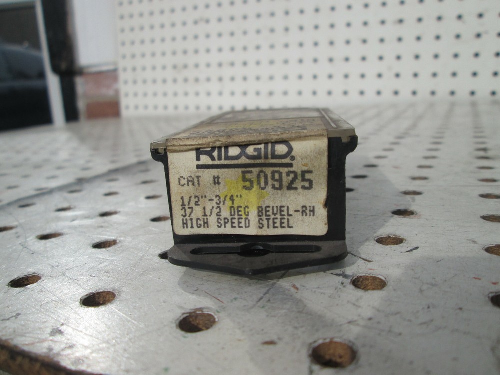 New RIDGID 50925 1/2&Prime;-3/4&Prime; 37 1/2 DEGREE BEVEL RH DIE HS for 811 815 head