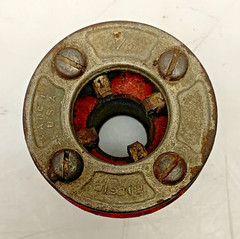 RIDGID 11-R Ratchet Pipe Threading Kit W/ 1/4&Prime; 3/8&Prime; 1/2&Prime; 1&Prime; 1 1/4&Prime; Die Head Set