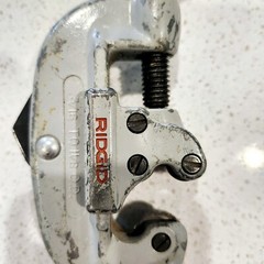 RIDGID 15 Screw Feed Tubing and Conduit Cutter &ndash; 32920