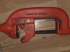 RIDGID 2&rdquo;-4&rdquo; 4S HEAVY DUTY PIPE CUTTER, 32840
