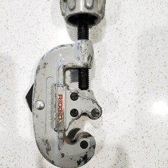 RIDGID 15 Screw Feed Tubing and Conduit Cutter &ndash; 32920