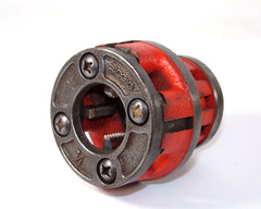 RIDGID 00R Pipe Threader Die Head Set, 1&Prime; & 3/4&Prime; with Ratchet, 00R