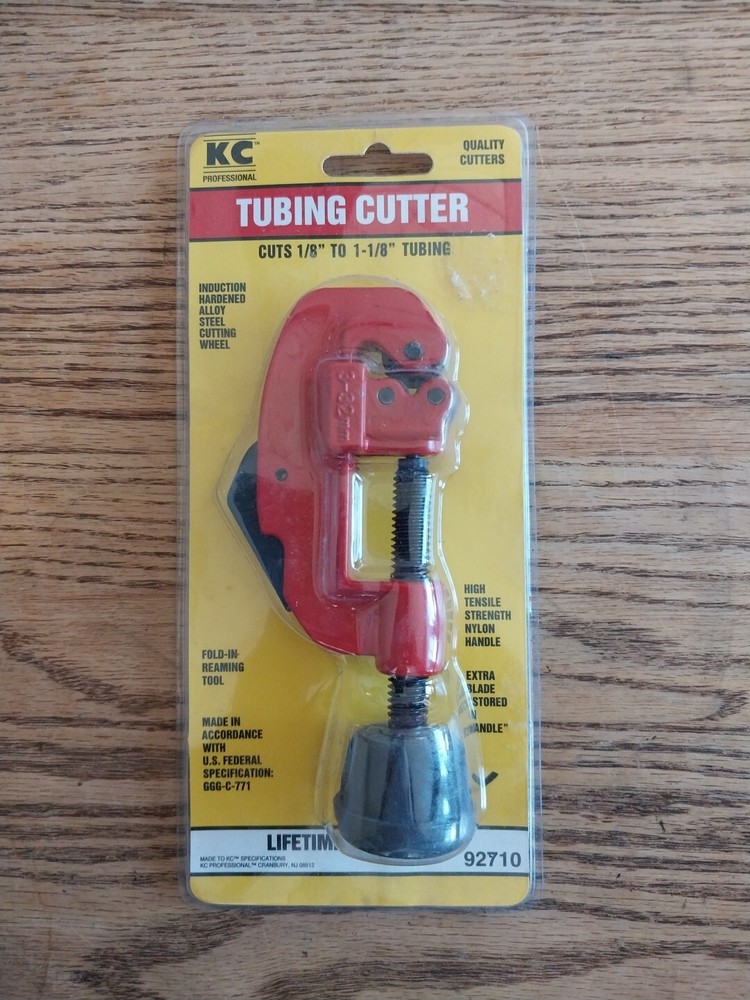 New Sealed KC PRO Pipe Cutter 1/8&Prime; &ndash; 1 1/2&Prime; Plumbing Tube Cutter 92710