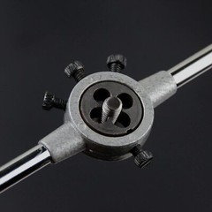 9/16&Prime;-20 UN Round Die Right Hand Machine Thread Die 9/16 x 20 Threading Tool