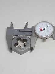 Craftsman 9-52244 &ndash; Series VM &ndash; 5/8&Prime;-11 Threading Die