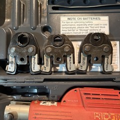 Ridgid 100-B Compact Press Tool Kit w/ 1/2&rdquo;-1&rdquo; Compact Jaws.