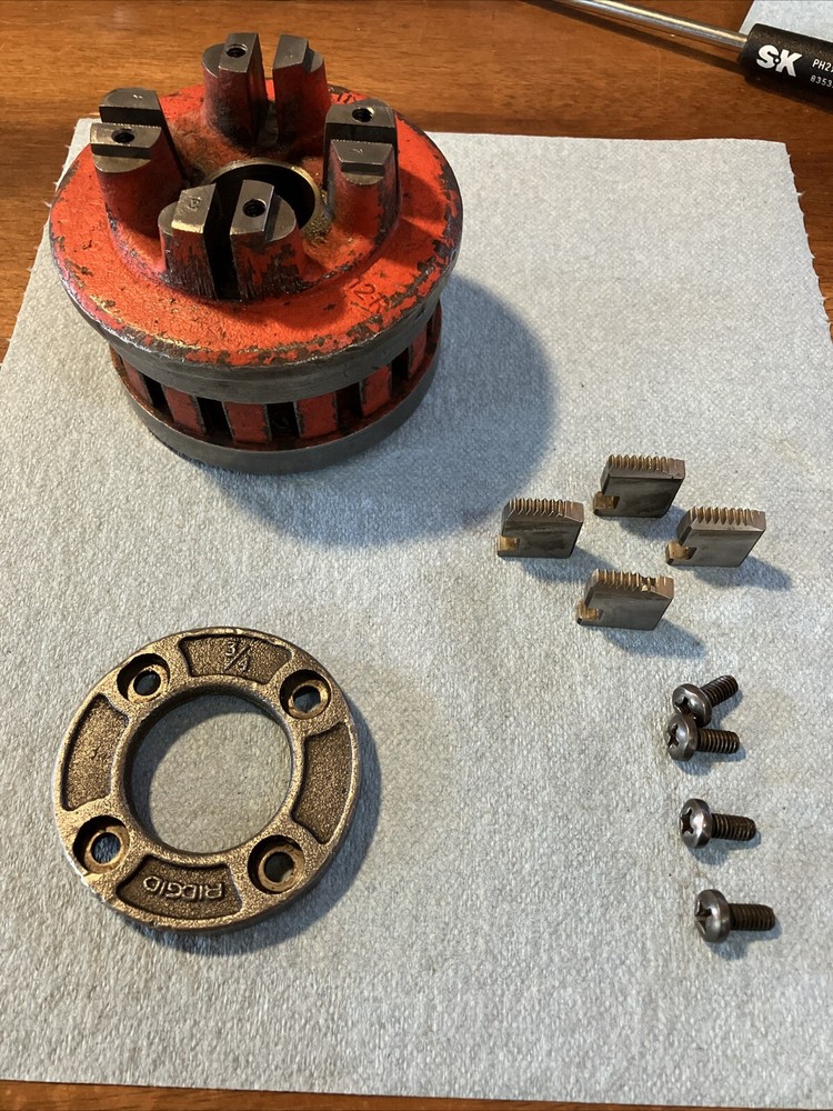 Ridgid 12-R Die Head 3/4&rdquo; NPT (one chipped blade) See Pics!