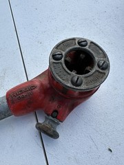 Ridgid 00-R Pipe Threader Die Head Ratchet & Handle And 1/2&rdquo; Die