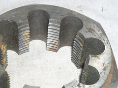 USED 2-7/8-8 IN INCH NPT HEX CARBON STEEL RE-THREADING TAPERED DIE