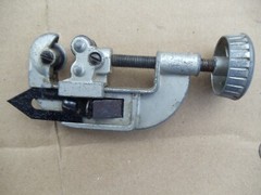 General Tools No.120 Screw Metal Pipe Tubing Conduit Cutter 1/8&Prime; to 1-1/8&Prime; O.D.
