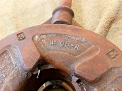 Ridgid No. 65-R Manual Pipe Threader 1&rdquo; to 2&rdquo; with Handle