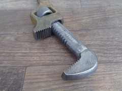 Vintage LAWSON Offset Steel Pipe Wrench 14&Prime; Shortened