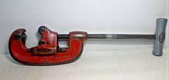 Vintage RIDGID Pipe Cutter No. 2 Heavy Duty 1/8&Prime; To 2&Prime; Ridge Tool Co No 1-2