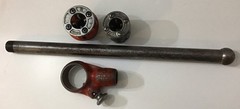 RIDGID 00-R Manual Ratchet Head & Handle &ndash; Pipe Threader Dies 1/2&Prime; And 3/8&Prime;