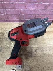 MILWAUKEE 3469-20 M18 FUEL 1/2&Prime;- 1&Prime; STEEL PIPE CUTTER (TOOL-ONLY) Used