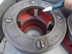 Ridgid 12-R Pipe Threader Die Head Set w/Case & Ratchet Head 12R 1/2&Prime; &ndash; 2&Prime; Dies