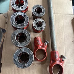 Ridgid 00-R Pipe Threader 1/2 3/4(4) 1 Inch And (2) Holders Handle Made In USA