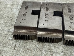 OSTER Symbol 300 Pipe Dies HSS, 1-1/2&Prime; to 2&Prime; NPT #12020 Used
