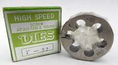 VINTAGE HIGH QUALITY HIGH SPEED SCREW ADJUSTABLE ROUND DIE (SIZE: 1&Prime; &ndash; 32) JAPAN