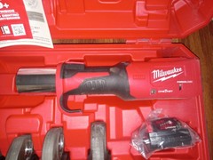 Milwaukee M18 FORCE LOGIC Press Tool Kit, CTS Jaws, 2 Batteries, 1/2&Prime;&ndash;2&Prime;