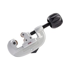 Ridgid 32920 model 15 Screw Feed Tubing Cutter, 3/16&Prime; To Small, Black/Silver