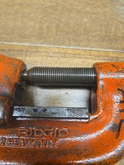 RIDGID Model 2-A Adjustable Heavy-Duty Pipe Cutter 1/8 in. to 2 in. Capacity 1E5