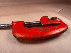 NICE &ndash; NYE Tool No. 2N Wide Roll Pipe Cutter 1/8&Prime; to 2&Prime; Chicago, IL &ndash; Heavy Duty