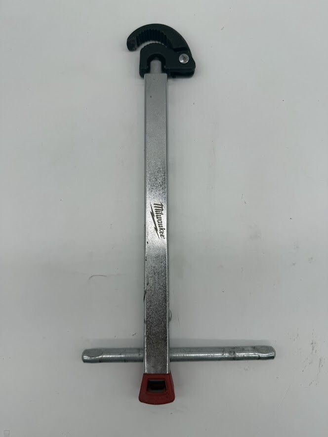 Milwaukee 1.25 in. Basin Wrench 48-22-7001