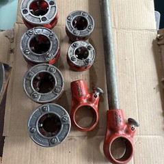 Ridgid 00-R Pipe Threader 1/2 3/4(4) 1 Inch And (2) Holders Handle Made In USA