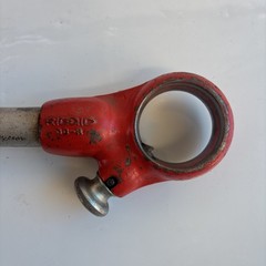 ridgid 00-R 2 Ratchets Pipe Threader With One Die 3/4&rdquo; 2 Original 18&rdquo; Handles