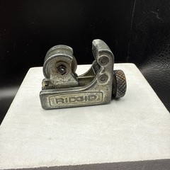 RIDGID 32985 #104 Close Quarters Tubing Cutter 3/16&Prime; to 15/16&Prime; Vintage
