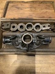 Antique Mark MFG Co Pipe Threader Kit-Original Wood Case-Chicago-Cast Iron Tool