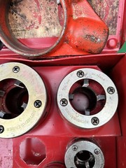 ROTHENBERGER 70905 Manual Ratchet Pipe Threader Set &frac12;&rdquo; to 2&rdquo; NPT