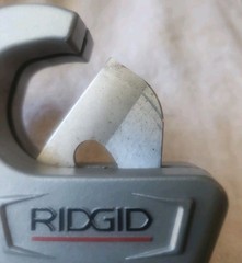 RIDGID 1/8&Prime; to 1-3/8&Prime; PVC and PEX Pipe Cutter with Multi-Layer Adapter PC-1375ML