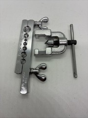 BrassCraft T050 3/16-in to 5/8-in OD Flaring Tool Stainless Steel Exc. Cond.