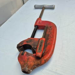 RIDGID USA No. 4-S HEAVY DUTY 2&Prime; &ndash; 4&Prime; Metal Pipe Cutter Cutting Plumber Tool