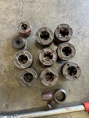Mixed Lot of Ridgid Manual Ratcheting Pipe Threader No.00-R W/ 10 Die Heads