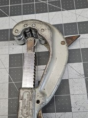 Ridgid No. 205 Pipe Cutter 1/4&Prime;-2 3/8&Prime; Heavy Duty Aluminum Framed Plumbing Tool