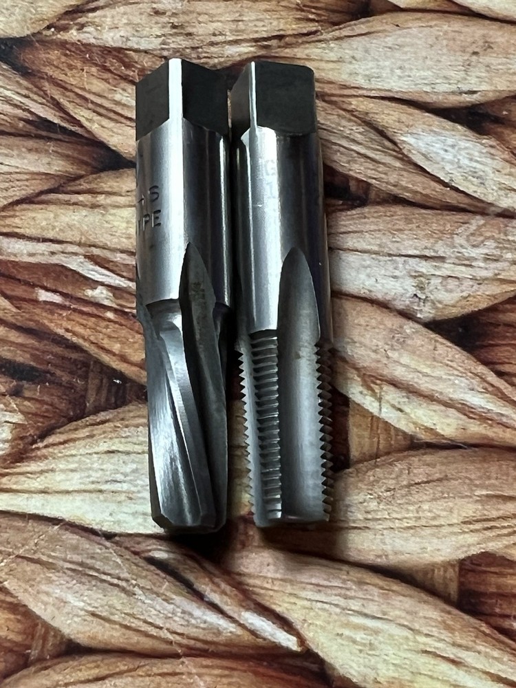 TRW Cutting Tools High Speed Pipe Reamer Size 1/8&rdquo; NPT & Tap (1BA)