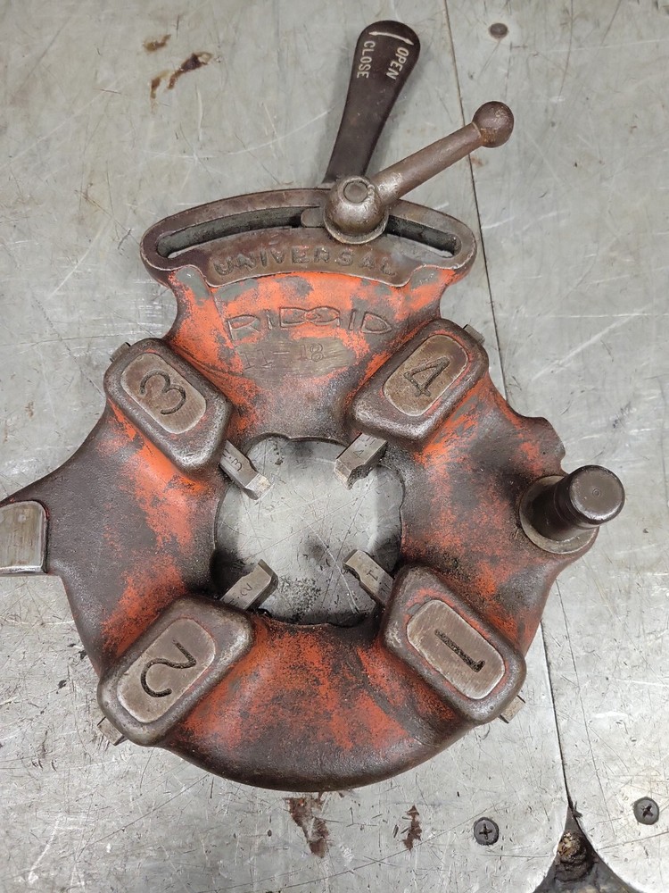 RIDGID E-660 UNIVERSAL DIE HEAD and Ridgid 515 (e-671) (2 DIE heads)