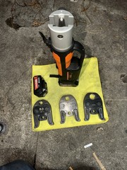 VEVOR PZ-1550 1/2&Prime;3/4&rdquo;-1&Prime; Pro Press Tool 18V w/ 3 Jaws & 2x 4AH Batteries!