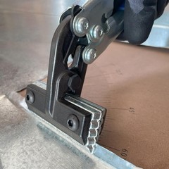 MIDWEST Seamer &ndash; 3 Inch Offset Sheet Metal Bender, Made in the USA &ndash; MWT-S2