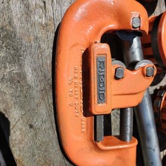 RIDGID Model 12R MANUAL RATCHET PIPE THREADER 5 Dies @ Ridgid 1 To 2&Prime;Pipe Cutter