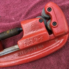 Reed Mfg. Co. No. 2-1 Heavy Duty Pipe Cutter 1/8&Prime; &ndash; 2&Prime;