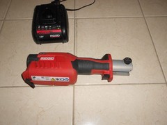 RIDGID MODEL RP 241 PROPRESS TOOL WITH BATTERY AND CHARGER