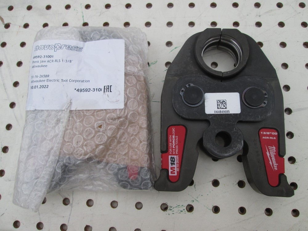 MILWAUKEE 49-16-2658R M18 FORCELOGIC 1 3/8&Prime; RLS PROPRESS JAW RLS HVAC/R fittings