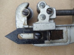 General Tools No.120 Screw Metal Pipe Tubing Conduit Cutter 1/8&Prime; to 1-1/8&Prime; O.D.