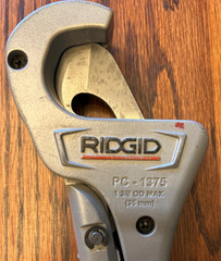 Ridgid PC-1375 (35mm) Plastic Tubing/Pipe Cutter Pre-Owned