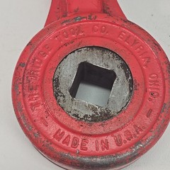 Ridgid D223 1&Prime; Square Drive Pipe Threader Ratchet Wrench with Long 28&Prime; Handle