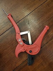 PVC Pipe Cutter Tubing Cutter Hose Cut PEX Tube Ratchet Style Up to 1-5/8&Prime; Heavy
